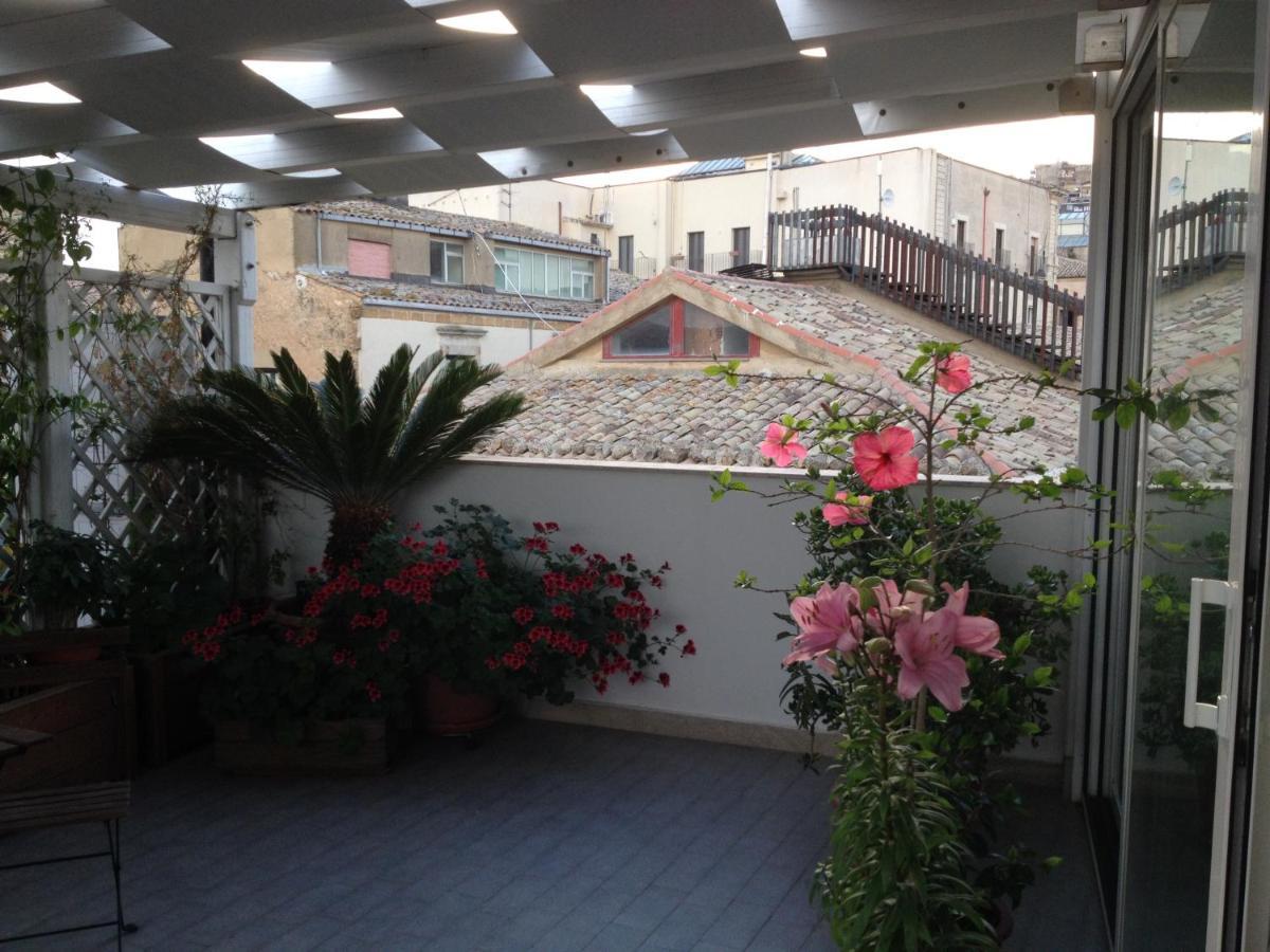Bed and Breakfast Il Piccolo Attico Caltagirone Exterior foto