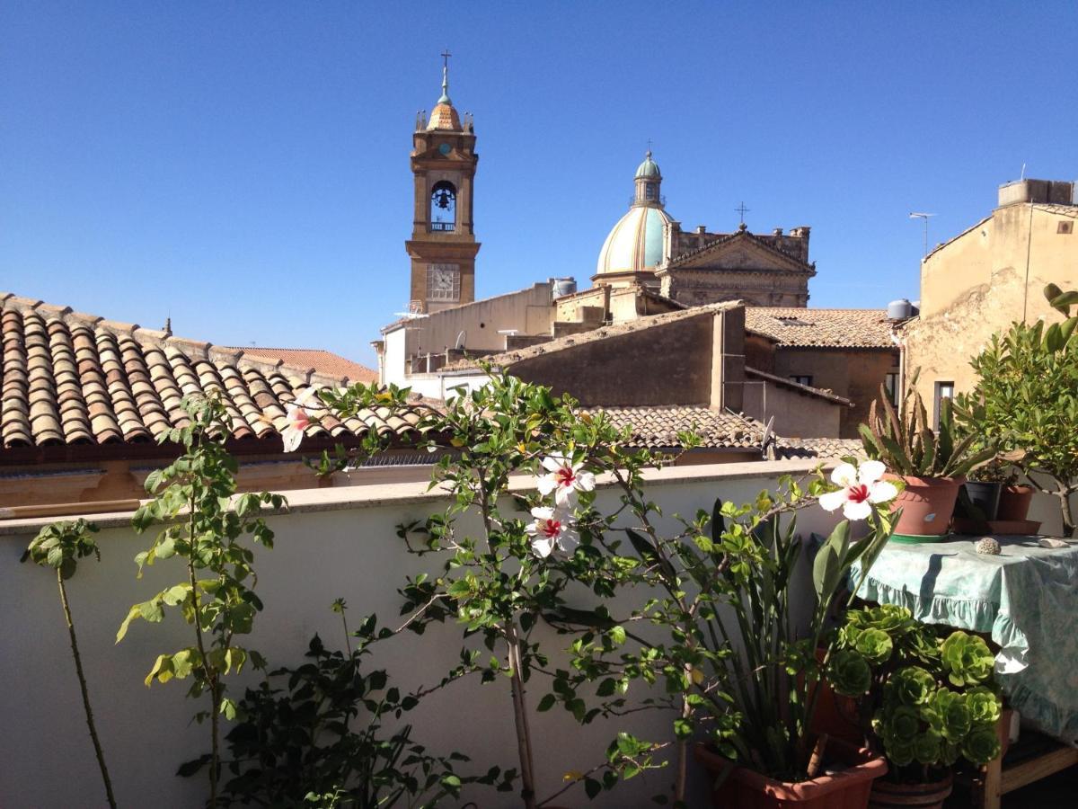 Bed and Breakfast Il Piccolo Attico Caltagirone Exterior foto