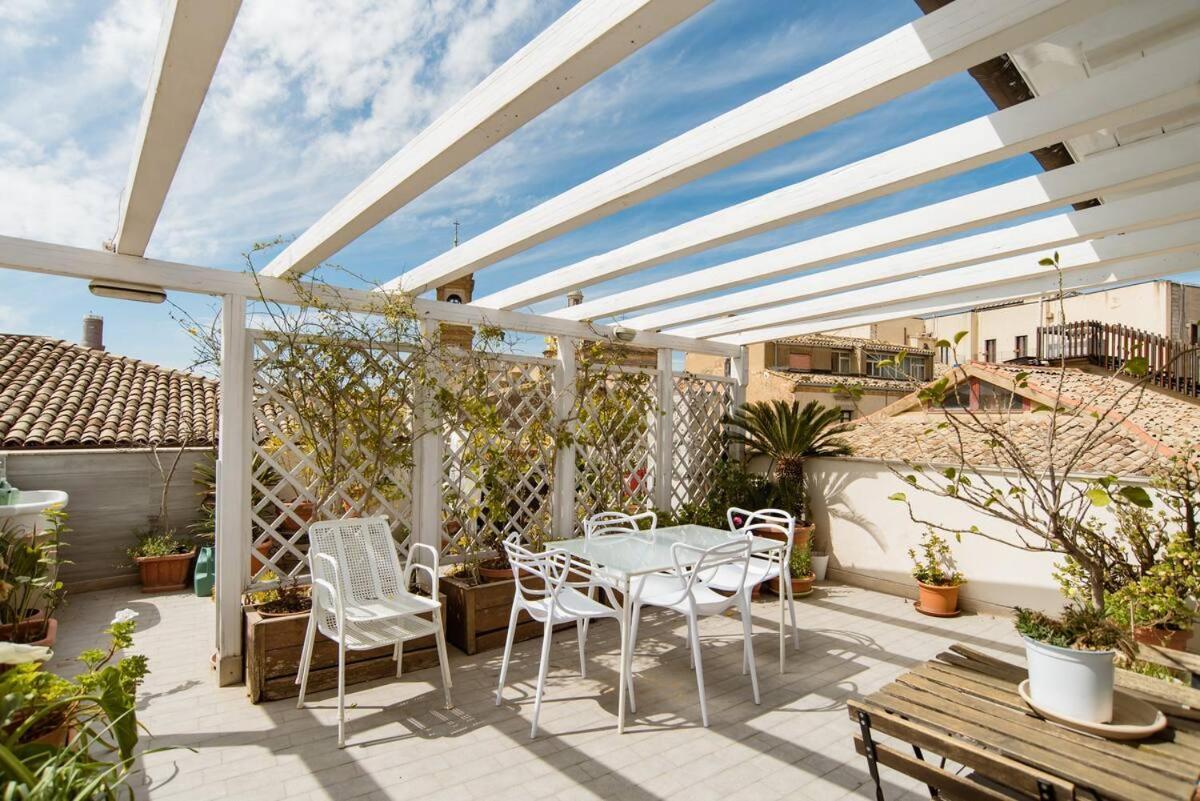 Bed and Breakfast Il Piccolo Attico Caltagirone Exterior foto