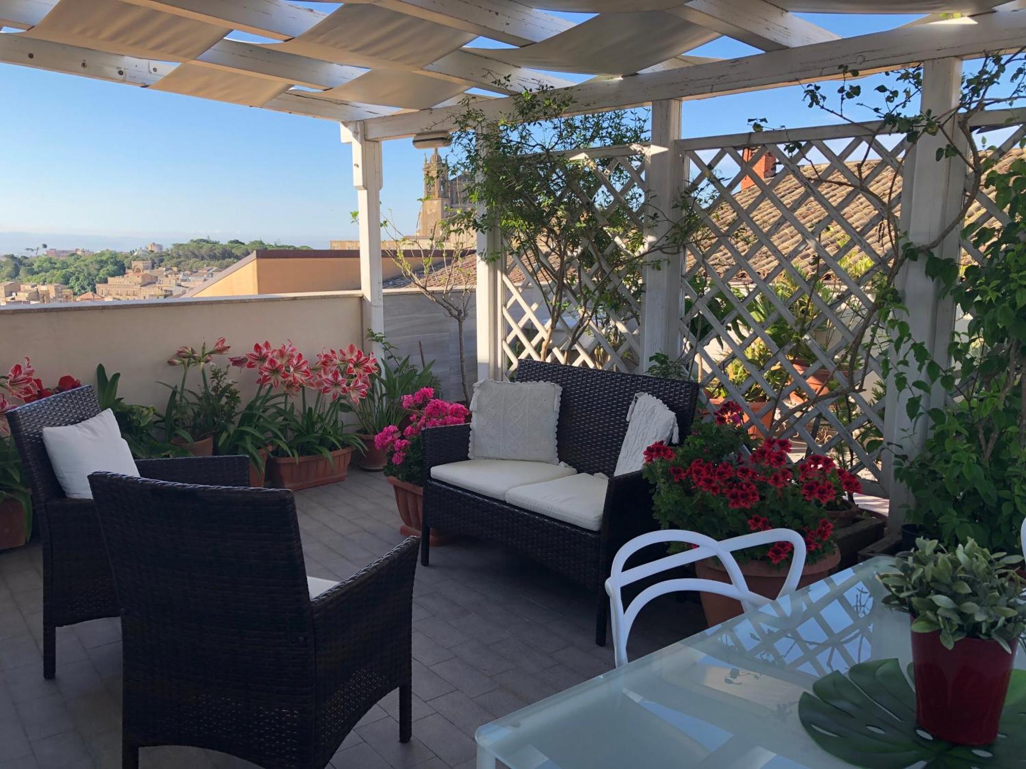 Bed and Breakfast Il Piccolo Attico Caltagirone Exterior foto