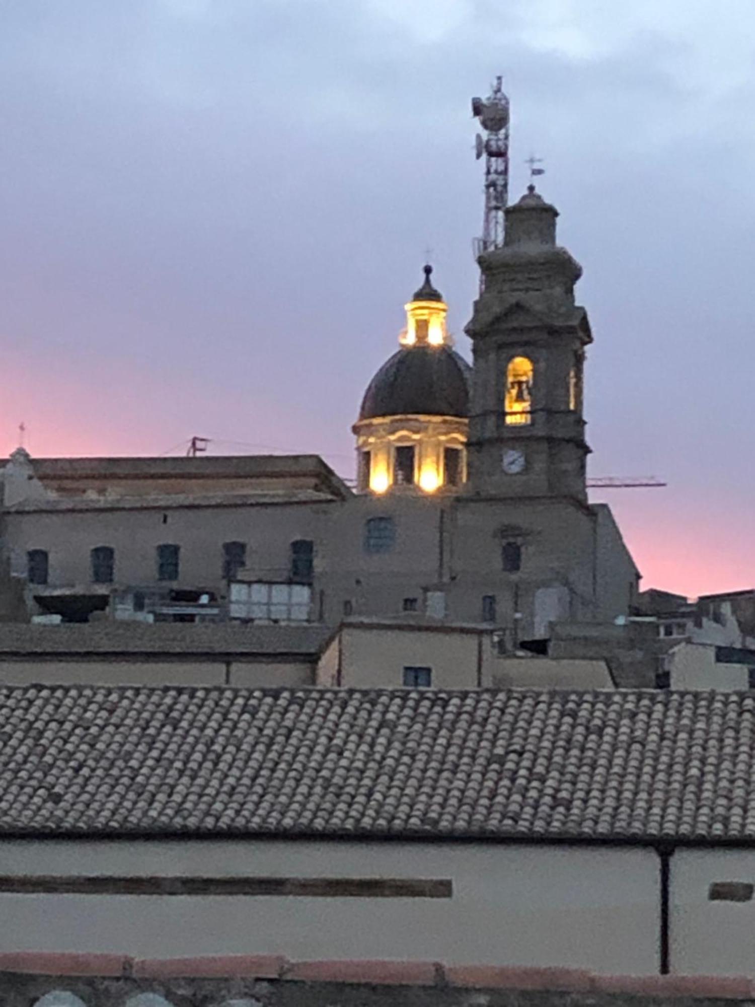 Bed and Breakfast Il Piccolo Attico Caltagirone Exterior foto