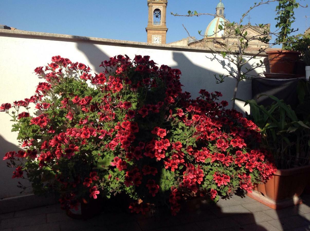 Bed and Breakfast Il Piccolo Attico Caltagirone Exterior foto
